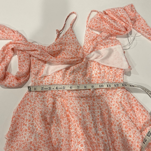 Francesca's‎ - Clarissa Floral ROMPER - Size S. - Picture 13 of 15